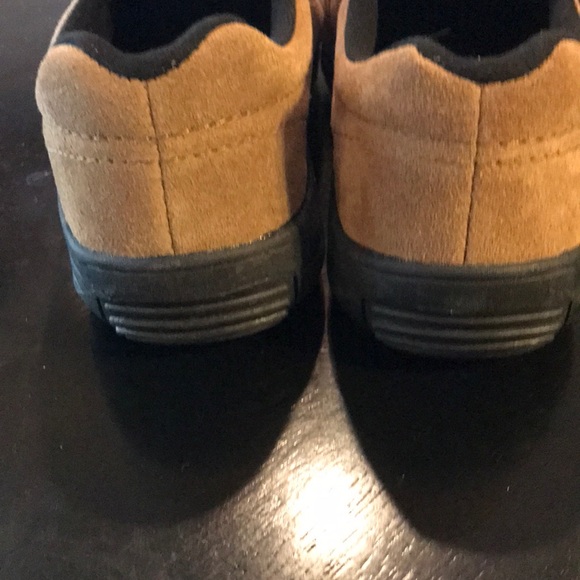 NWOT Men’s 9D Magellan Outdoor Shoe ⭐️ - Picture 3 of 6